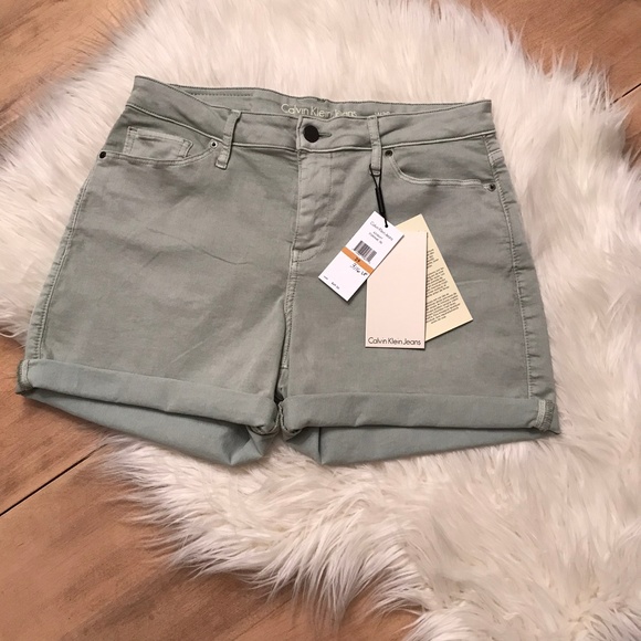 Calvin Klein Pants - NWT Calvin Klein Short, soft light green Waist 29